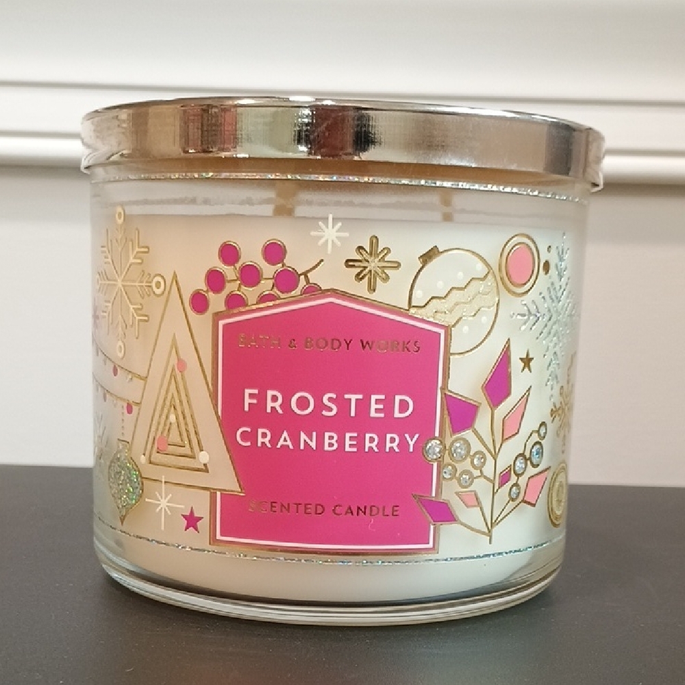 Bath & Body Works Frosted Cranberry Candle with Silver Lid